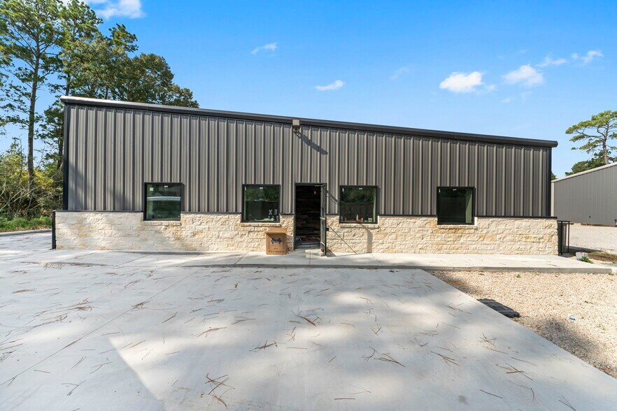 More Photos Of 402 Honea Egypt Rd, Magnolia Flex For Lease