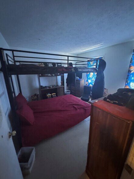 More Photos Of 509 Last Resort Ct, Cumberland Multifamily For Sale