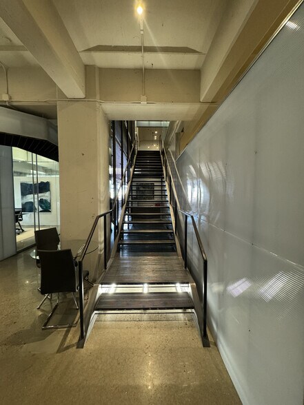 More Photos Of 1101 N Broadway Ave, Oklahoma City Loft Creative Space For Lease