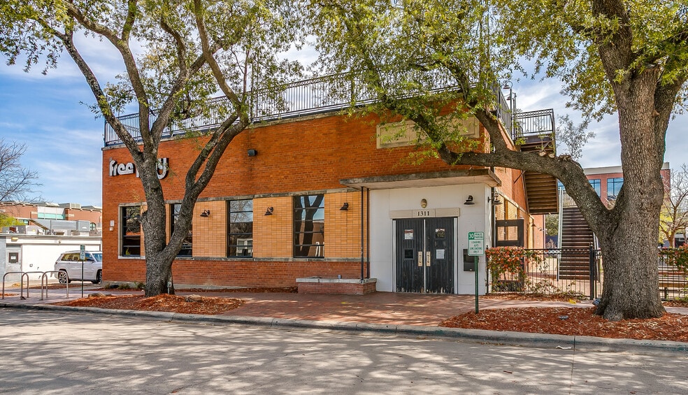 Primary Photo Of 1311 Lipscomb St, Fort Worth Restaurant For Lease