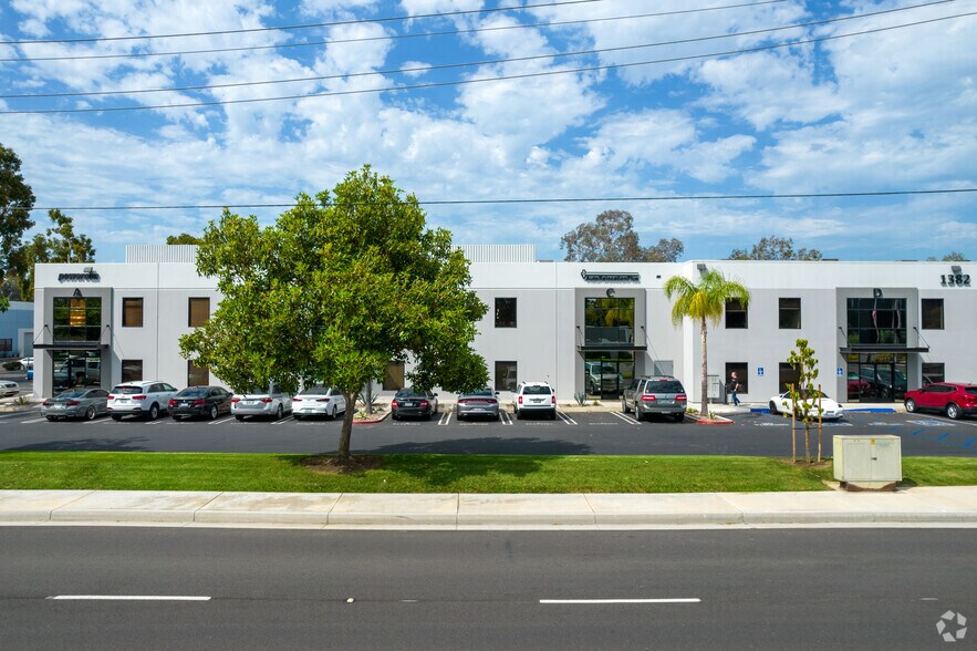 More Photos Of 1382 Valencia Ave, Tustin Research And Development For Lease