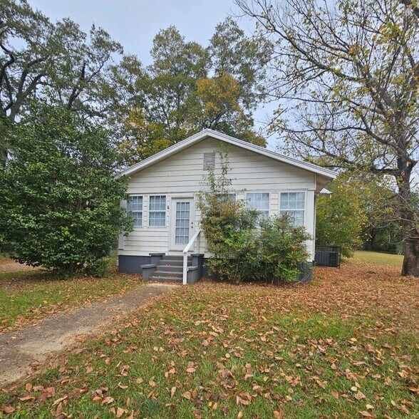 More Photos Of 5027 Lapine Dr, Adamsville Specialty For Sale
