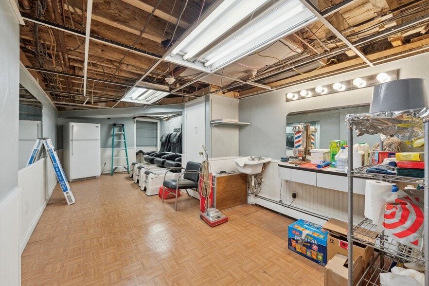 More Photos Of 42 S 19th St, Philadelphia Storefront Retail Residential For Lease