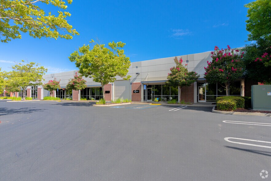 More Photos Of 2008 Opportunity Dr, Roseville Flex For Lease
