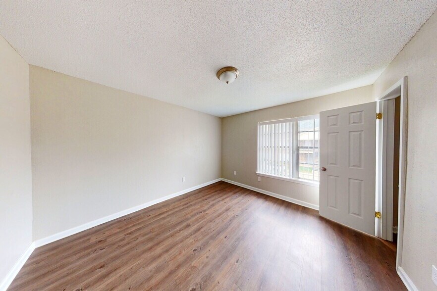 More Photos Of 3896 Chippewa Rd, Memphis Apartments For Sale