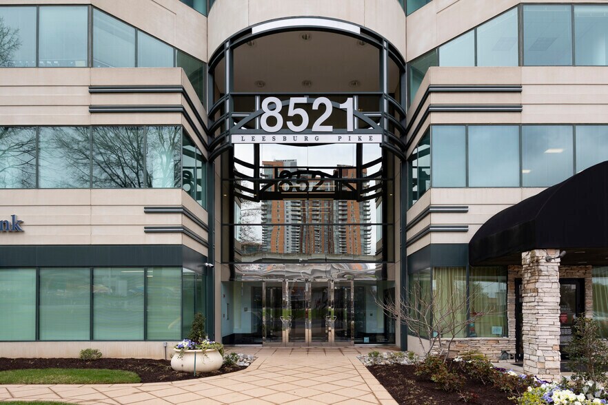 More Photos Of 8521 Leesburg Pike, Vienna Office For Lease