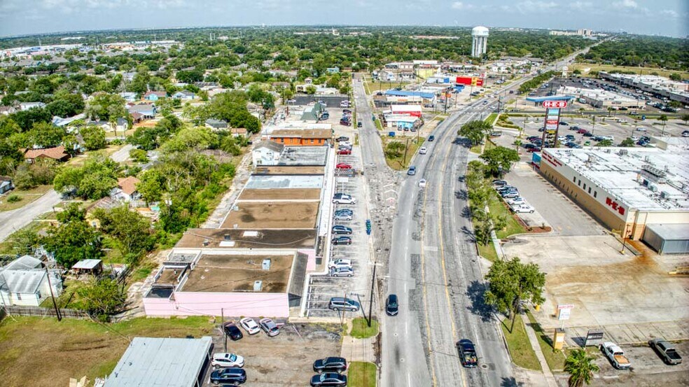 More Photos Of 4321-4343 S Alameda St, Corpus Christi Storefront For Sale