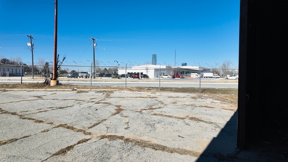 More Photos Of 1520 S Central Ave, Oklahoma City Manufacturing For Sale