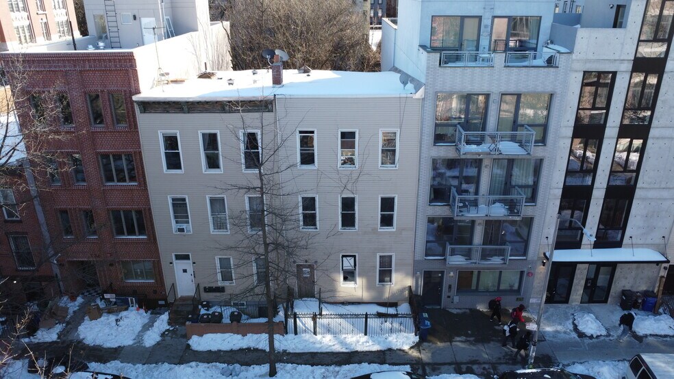 More Photos Of 732 Prospect Pl, Brooklyn Flex For Sale