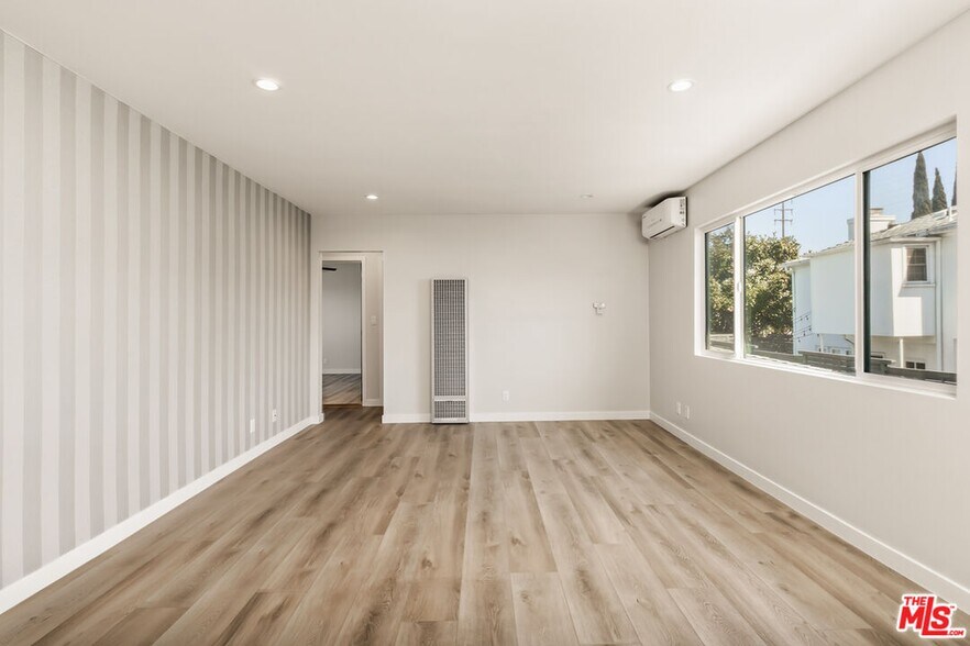 More Photos Of 1838 20th St, Santa Monica Apartments For Sale