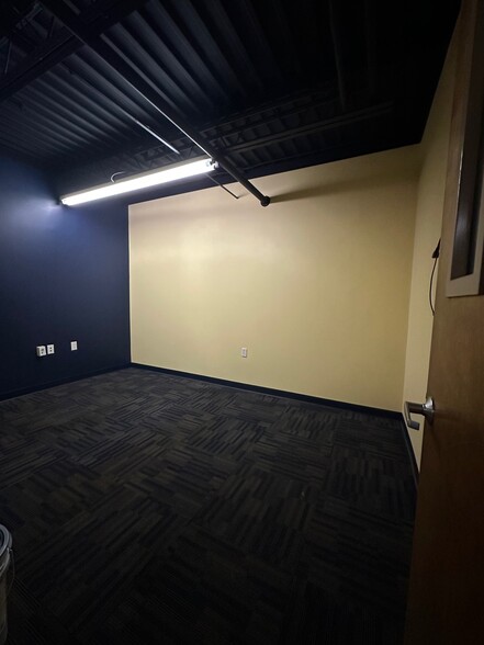 More Photos Of 5 Pruyn's Island Dr, Glens Falls Unknown For Lease