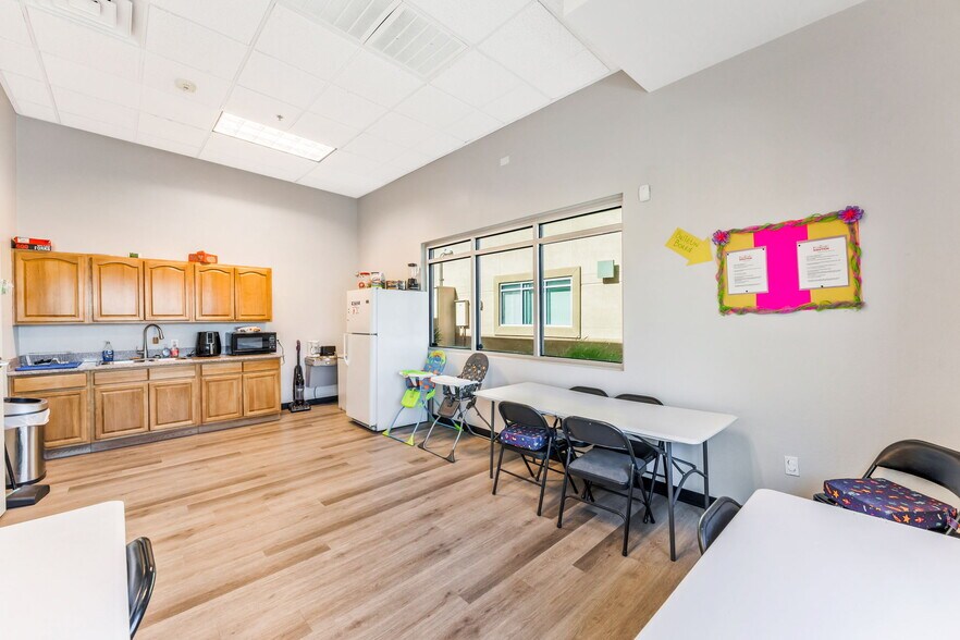 More Photos Of 4130 N Martin Luther King Blvd, North Las Vegas Office For Sale