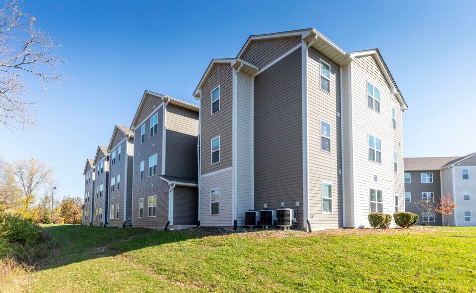 More Photos Of 3001 W Cart Rd, Richmond Apartments For Sale