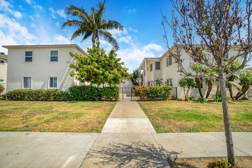 More Photos Of 12320 Washington Pl, Los Angeles Apartments For Sale