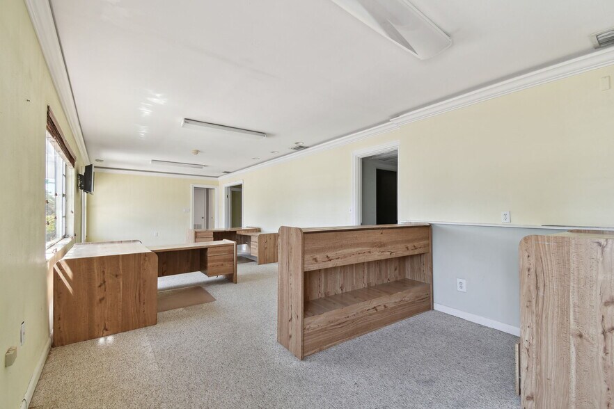 More Photos Of 3019 W Azeele St, Tampa Loft Creative Space For Sale