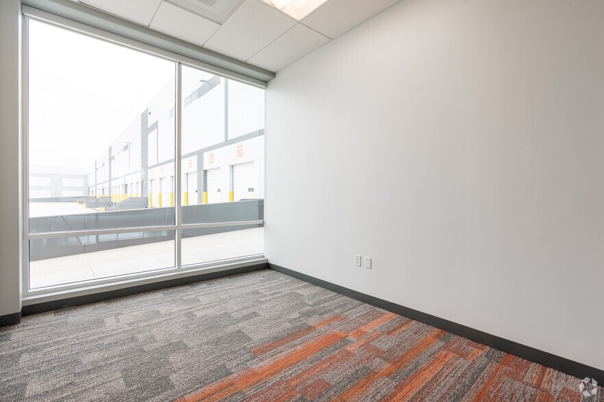 More Photos Of 12772 San Fernando Rd, Sylmar Warehouse For Sale