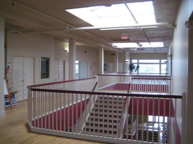 More Photos Of 110 S Johnson St, Woodstock General Retail For Sale