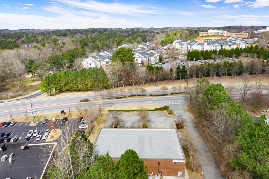More Photos Of 1111 Chastain Rd, Kennesaw Freestanding For Sale