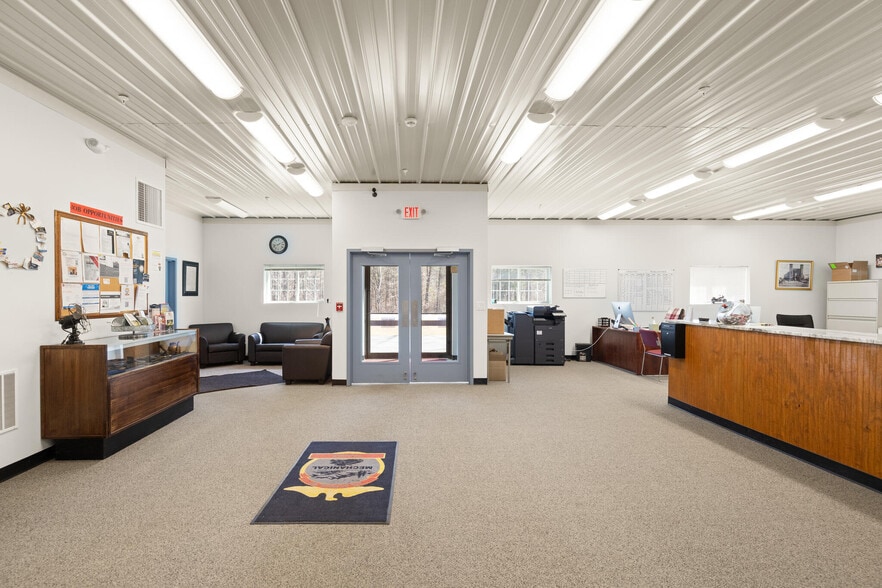 More Photos Of 109 Towle Farm Rd, Hampton Industrial For Sale