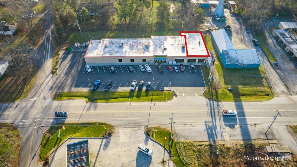 More Photos Of 3703 Taft Hwy, Signal Mountain Storefront For Sale
