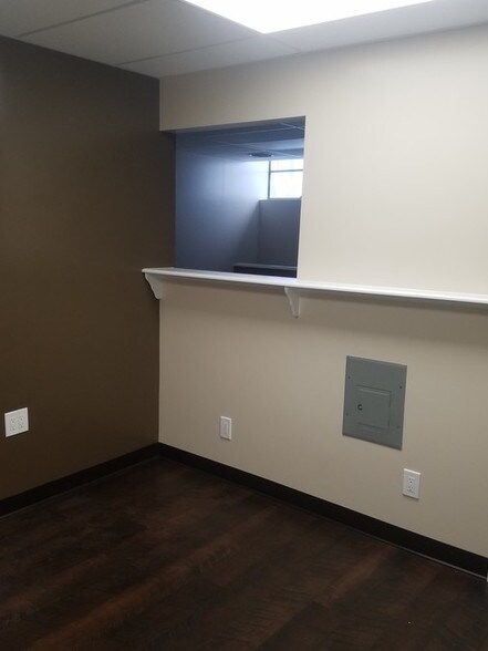 More Photos Of 828 Hempstead Tpke, Franklin Square Medical For Sale