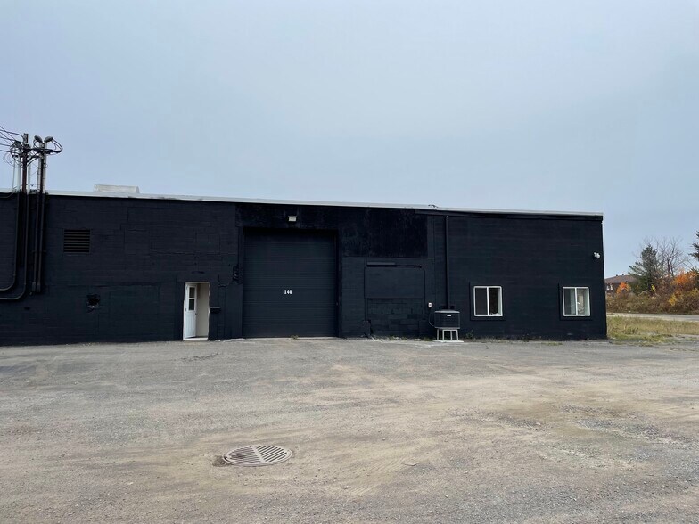 More Photos Of 1190 Boul Thibeau, Trois-Rivières Industrial For Lease