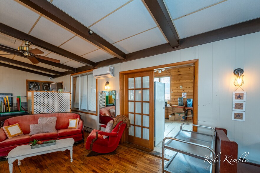 More Photos Of 104 W Houghton Lake Dr, Prudenville Hotel For Sale