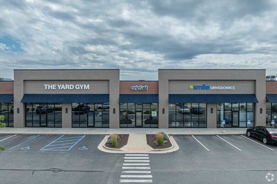 More Photos Of 17272 Robbins Rd, Grand Haven Storefront For Lease