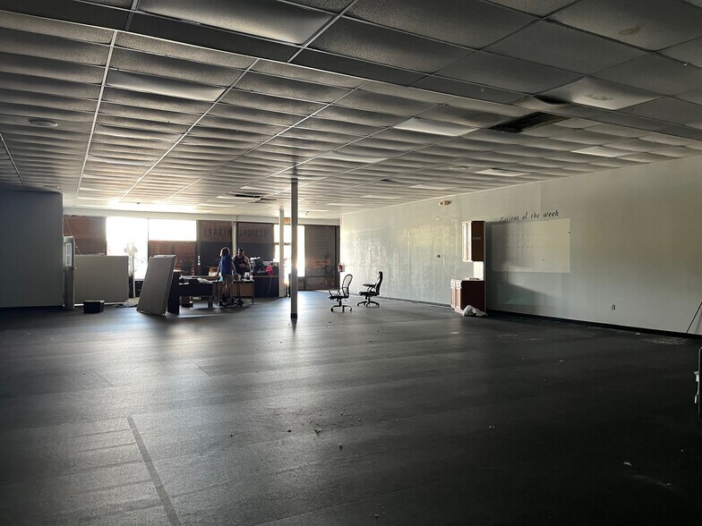 More Photos Of 2 The Square at Lillington, Lillington General Retail For Lease