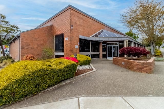 More Photos Of 2602 6th St, Bremerton Storefront Retail Office For Sale
