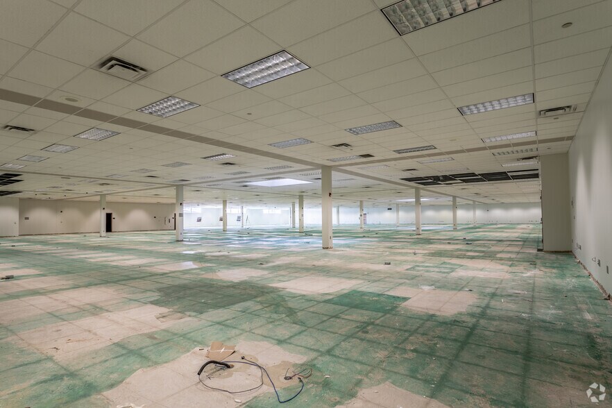 More Photos Of 2735 Austin Hwy, San Antonio Office For Lease