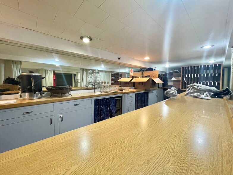 More Photos Of 1298 Newbridge Rd, North Bellmore Office For Sale