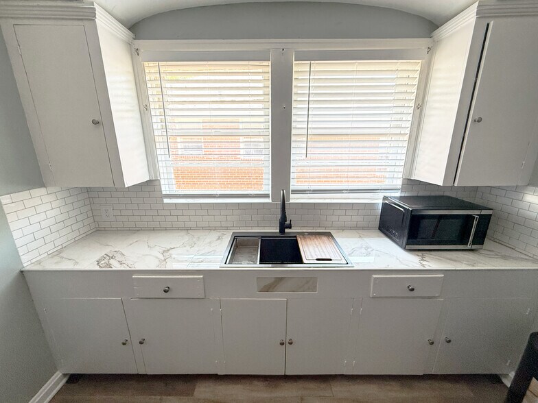 More Photos Of 2338 Oak St, Jacksonville Apartments For Sale