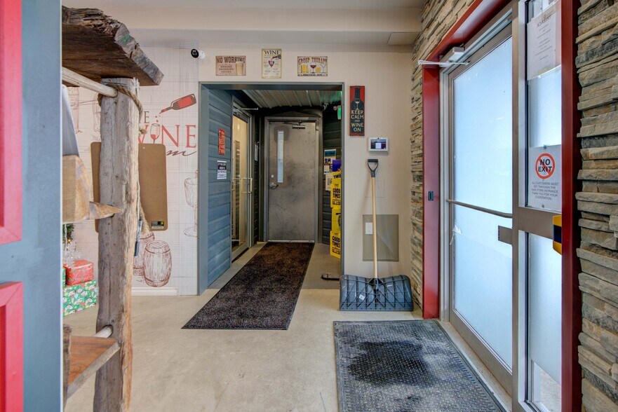 More Photos Of 25 Main St E, Lyn Storefront Retail Office For Sale