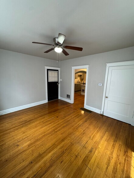 More Photos Of 4048 Giles Ave, Saint Louis Apartments For Sale