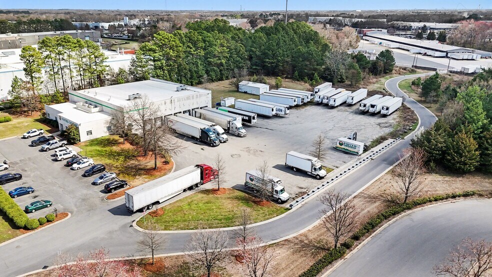 More Photos Of 10810 Withers Cove Park Dr, Charlotte Warehouse For Lease