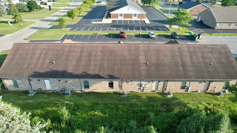 More Photos Of 3621 N Everbrook Ln, Muncie Office For Sale