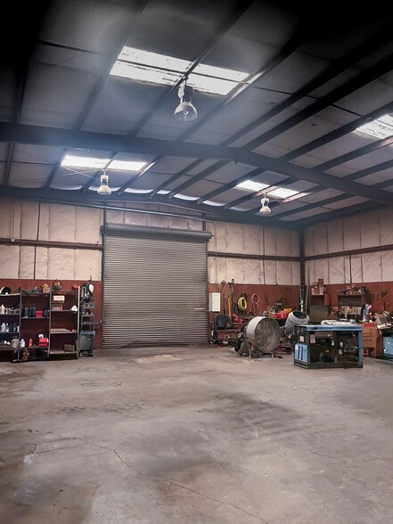 More Photos Of 740 Volare Dr, Birmingham Light Distribution For Lease