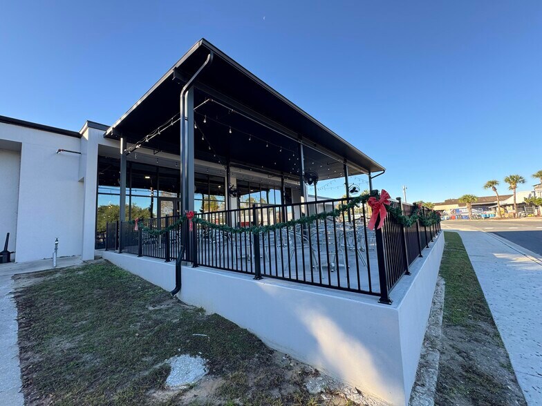 More Photos Of 235 NE Watula Ave, Ocala Restaurant For Sale