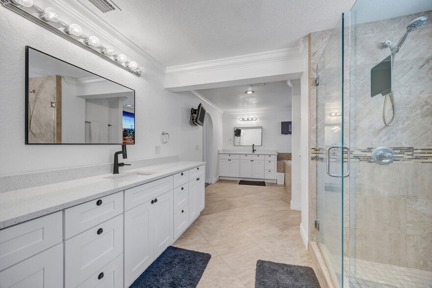More Photos Of 826 W Shell Point Rd, Ruskin Land For Sale