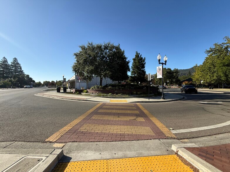 More Photos Of 115-125 Hartz Ave, Danville Restaurant For Lease