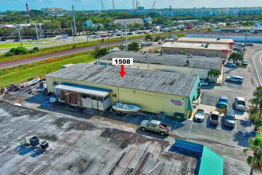 More Photos Of 1508 Cypress Dr, Jupiter Light Distribution For Sale