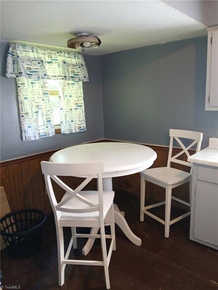 More Photos Of 511 Cameron St, Burlington Specialty For Sale