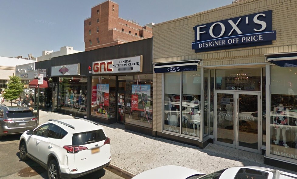 More Photos Of 10708 70th Rd, Forest Hills General Retail For Lease