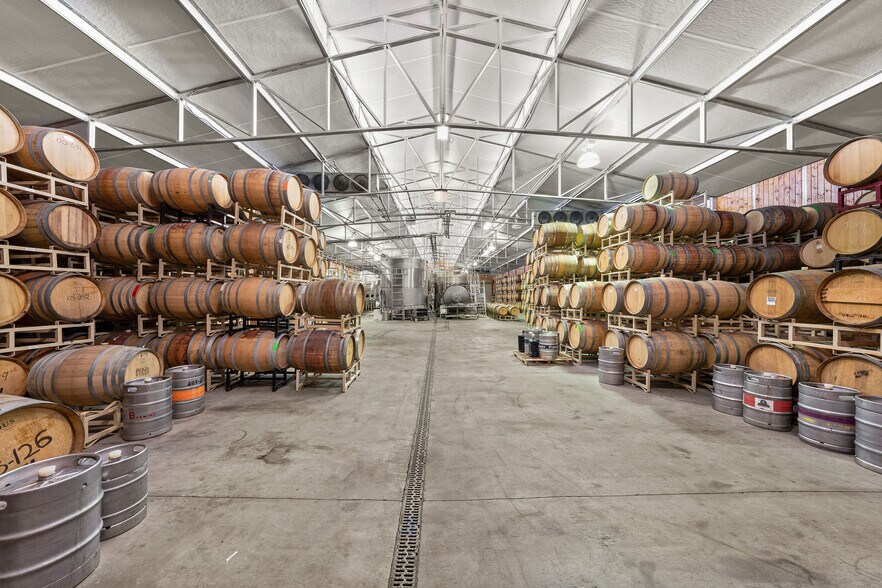 More Photos Of 9640 Sierra Hwy, Agua Dulce Winery Vineyard For Sale