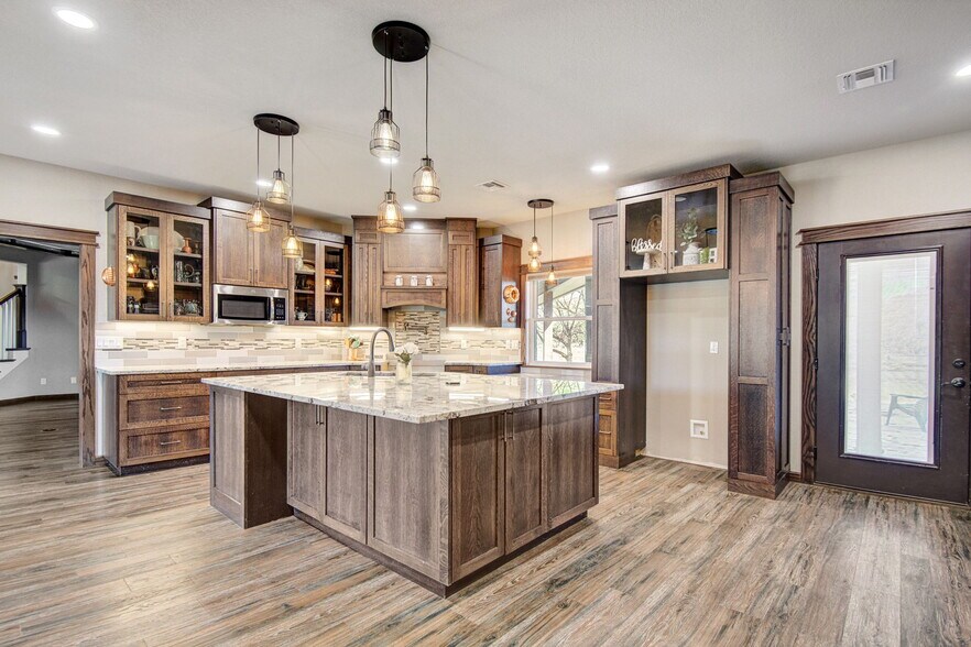 More Photos Of 4748 N 4318, Pryor Flex For Sale