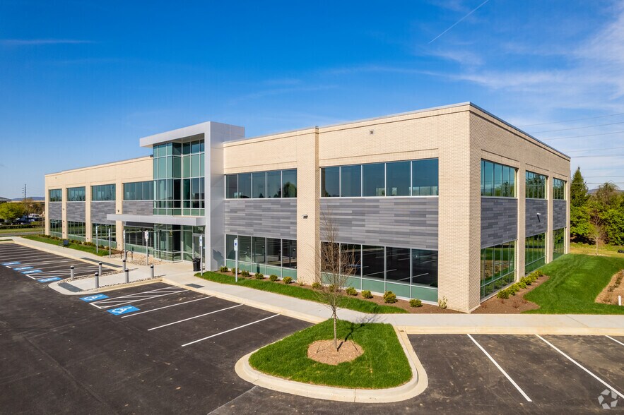 Primary Photo Of 7100 Guilford Dr, Frederick Coworking Space