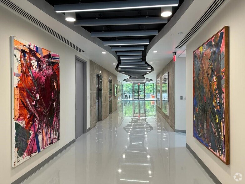 More Photos Of 1608 Spring Hill Rd, Vienna Unknown For Lease