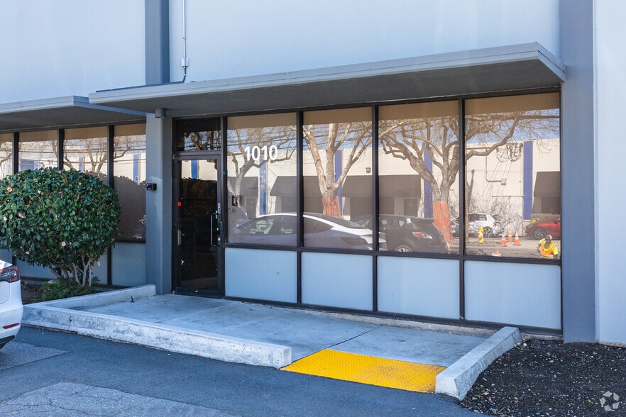 More Photos Of 1010 O'Brien Dr, Menlo Park Warehouse For Sale