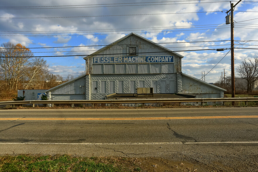 More Photos Of 800 N Water Ave, Sharon Service For Lease